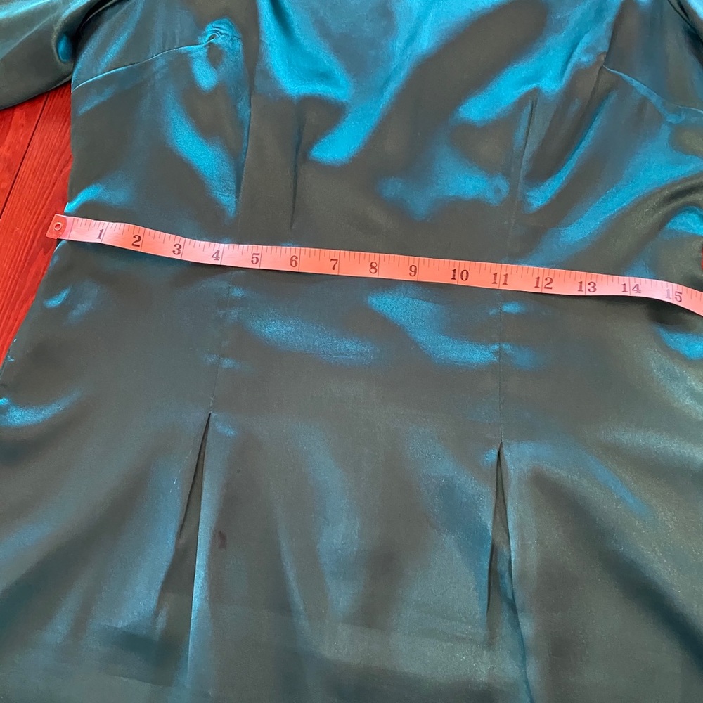 Dress - Picture 10 of 11